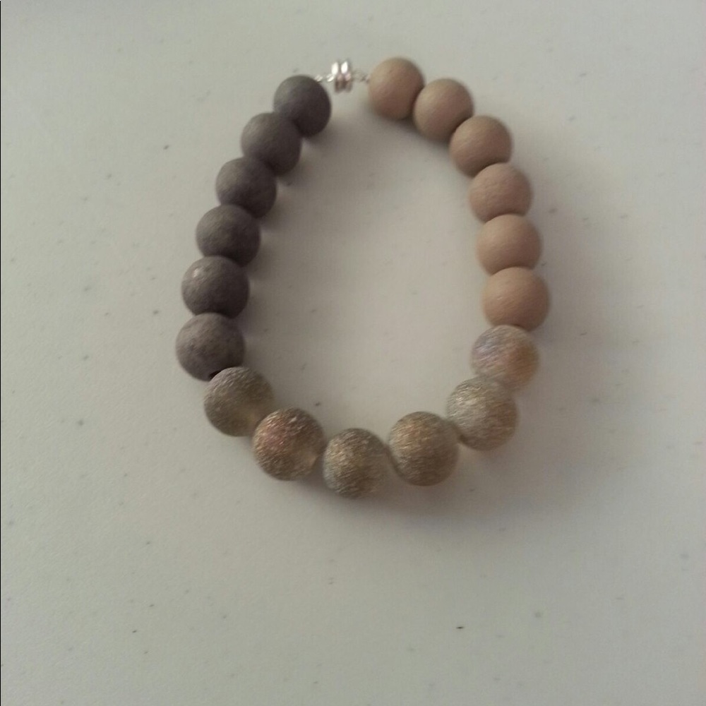 Ombré glass bead bracelet